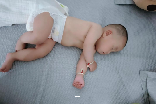 福安4个月宝宝特点